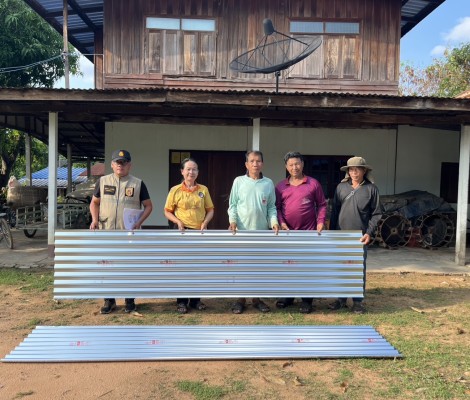 สำรวจความเสียหายจากพายุฤดูร้อน ทำให้ที่อยู่อาศัย คอกสัตว์ ยุ้งข้าวที่เก็บพืชผลทางการเกษตร ของราษฎร์ในพื้นที่ตำบลหัวเมือง ได้รับความเสียหาย